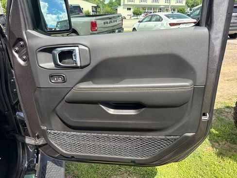New 2026 Jeep Wrangler Unlimited Sahara AWD/4WD image 26
