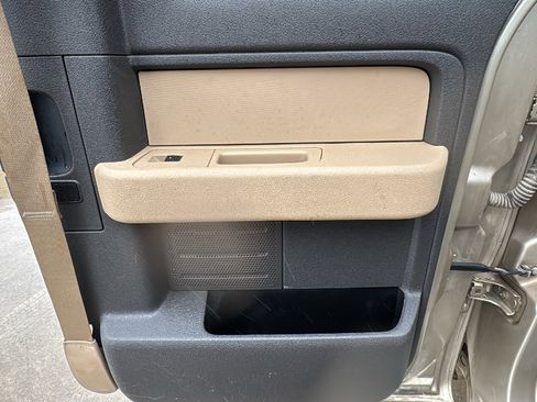 Used 2012 Ford F150 XLT w/ XLT Chrome Pkg image 24