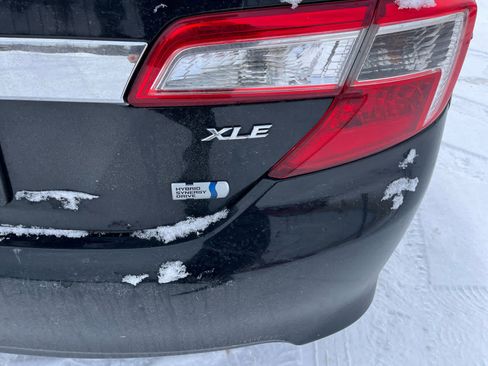 Used 2014 Toyota Camry XLE w/ Leather Package image 7