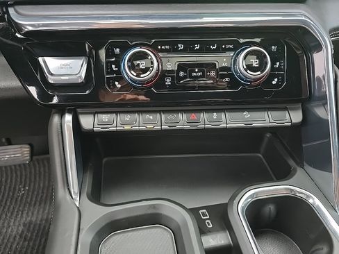 Used 2024 GMC Sierra 3500 Denali Ultimate image 17