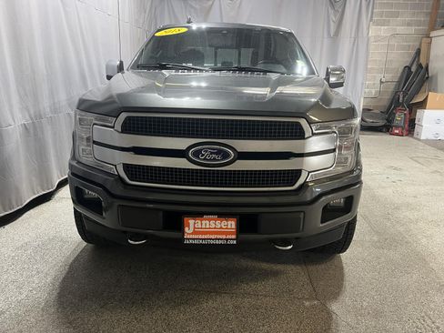Used 2018 Ford F150 Platinum w/ Equipment Group 701A Luxury AWD/4WD image 3