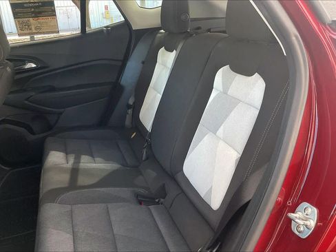 Used 2024 Chevrolet Trax LS w/ LS Convenience Package image 21