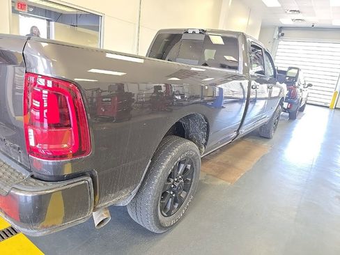 Used 2025 RAM 3500 Laramie AWD/4WD image 8