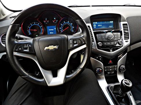 Used 2011 Chevrolet Cruze Eco image 16