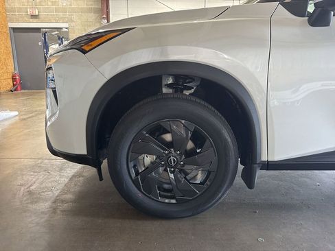 New 2026 Nissan Rogue SV w/ Cold Weather Package AWD/4WD image 19