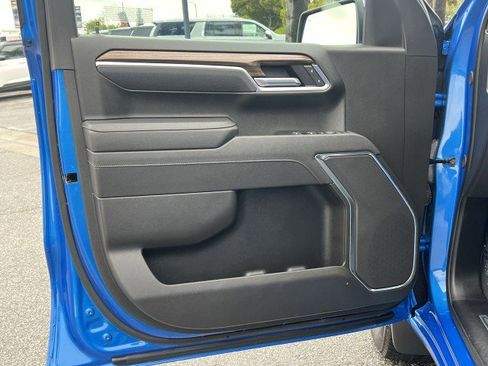 Used 2025 Chevrolet Silverado 1500 LT w/ Safety Package image 21