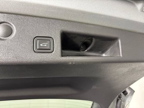 Used 2024 Chevrolet Equinox LT AWD/4WD image 36