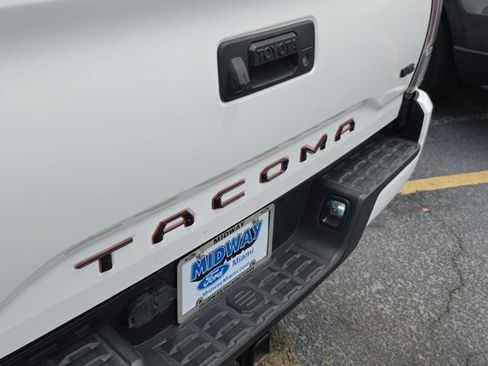Used 2021 Toyota Tacoma TRD Sport RWD image 8