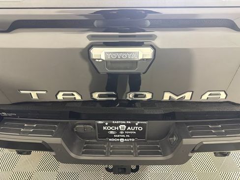 Certified 2026 Toyota Tacoma Limited AWD/4WD image 20