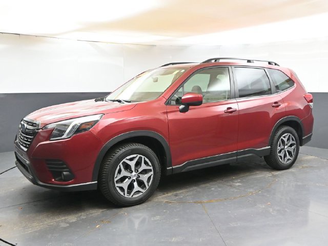 Used 2023 Subaru Forester Premium AWD/4WD image 2