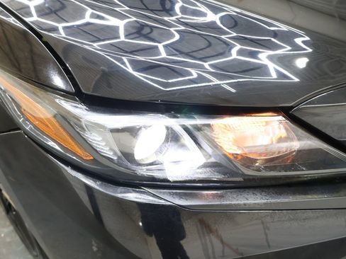 Used 2022 Toyota Camry SE image 26