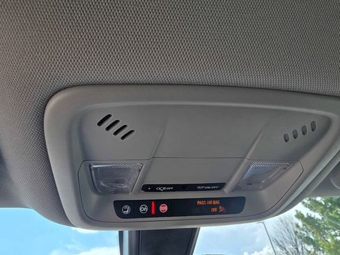 Used 2020 Chevrolet Malibu LT image 34