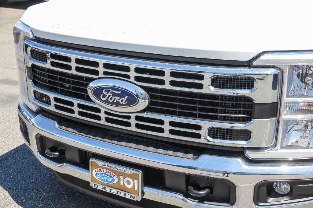 New 2025 Ford F350 XL w/ XL Chrome Package RWD image 12