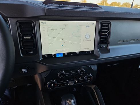 New 2025 Ford Bronco Badlands image 25