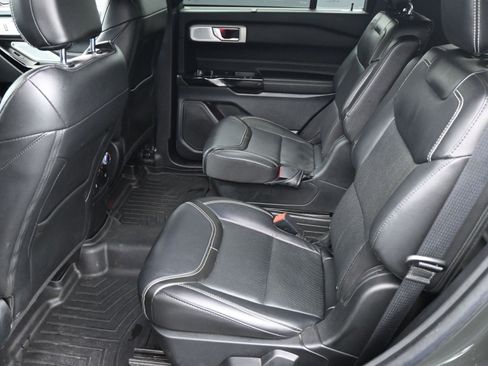 Used 2022 Ford Explorer ST w/ Equipment Group 401A image 6