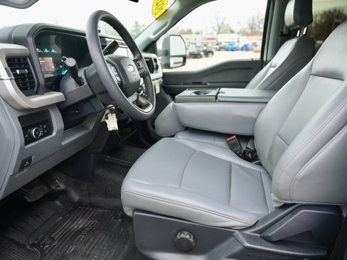 Used 2023 Ford F350 XL w/ 360-Degree Camera Package image 12