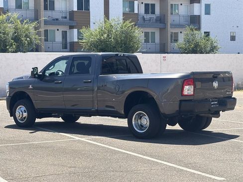 Used 2024 RAM 3500 Tradesman w/ Chrome Appearance Group AWD/4WD image 10