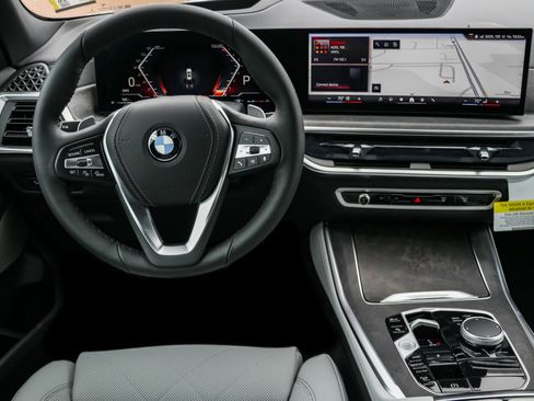 New 2026 BMW X5 xDrive40i image 17