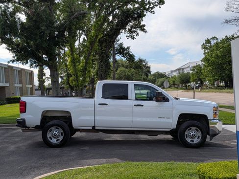 Used 2019 Chevrolet Silverado 2500 W/T w/ WT Convenience Package image 2