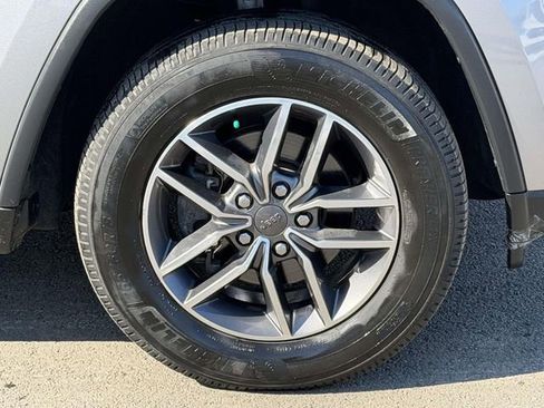 Used 2020 Jeep Grand Cherokee Limited image 7