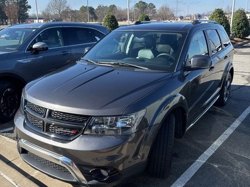 Used 2017 Dodge Journey Crossroad image 4
