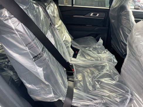 New 2026 Ford Explorer ST-Line w/ ST-Line Street Pack image 14