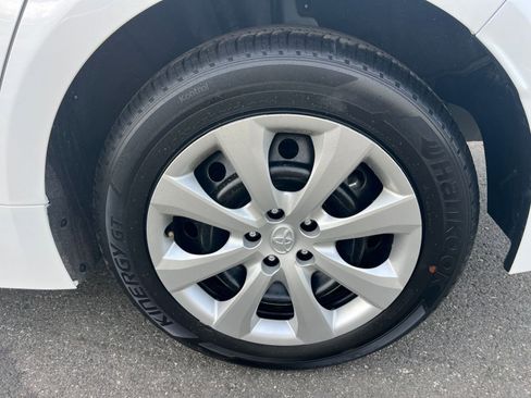 Used 2025 Toyota Corolla LE image 29