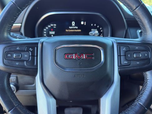 Used 2022 GMC Yukon SLE image 13