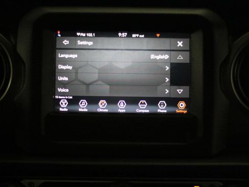 Used 2023 Jeep Gladiator Sport AWD/4WD image 23
