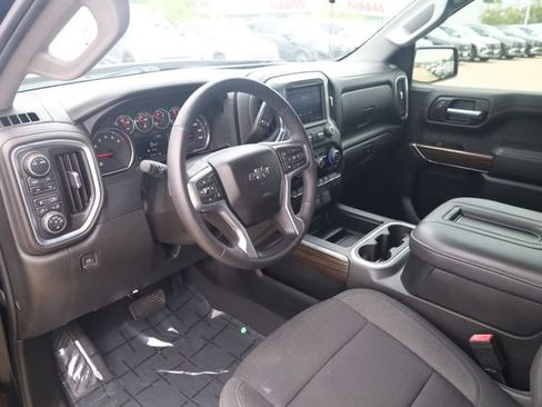 Used 2022 Chevrolet Silverado 1500 LT Trail Boss w/ Safety Package AWD/4WD image 9
