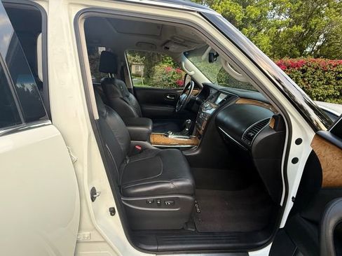 Used 2014 INFINITI QX80 4WD w/ Theater Package image 17