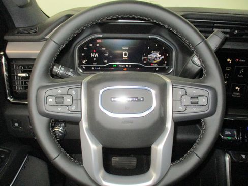 New 2025 GMC Sierra 2500 Denali w/ Technology Package image 21