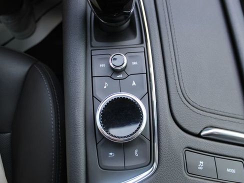 Used 2021 Cadillac XT5 Premium Luxury FWD image 24