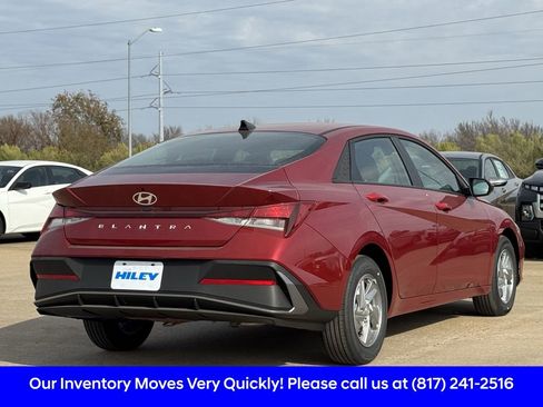 New 2026 Hyundai Elantra SE image 4