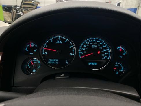 Used 2013 Chevrolet Tahoe LTZ AWD/4WD image 21