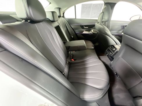 Used 2024 Mercedes-Benz E 350 4MATIC Sedan image 28