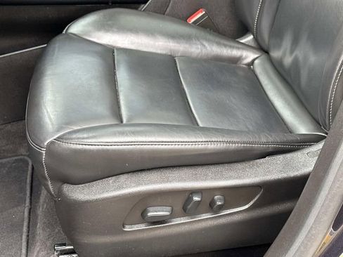 Used 2023 Cadillac XT4 Premium Luxury w/ Cold Weather Package FWD image 17