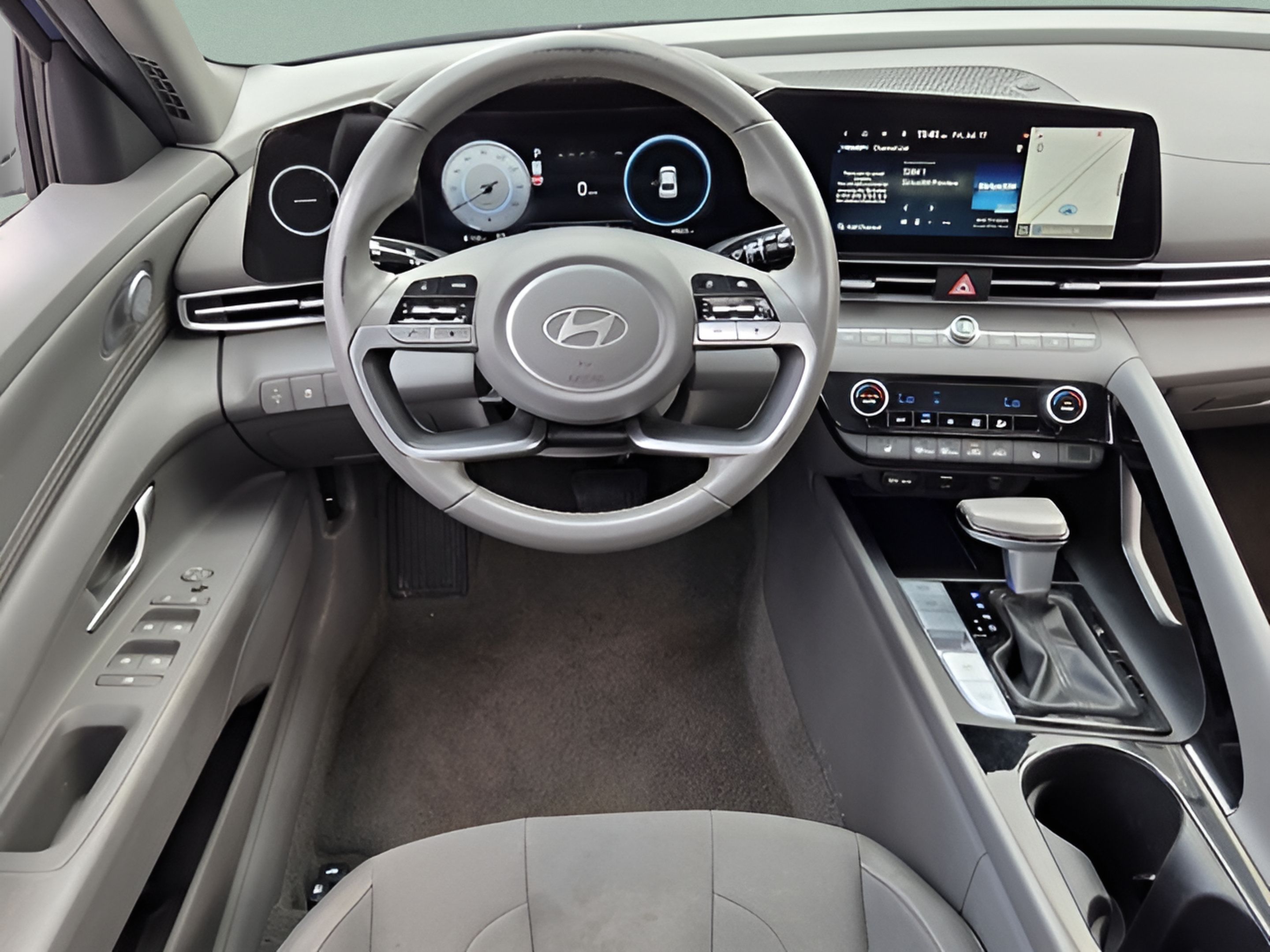Used 2025 Hyundai Elantra SEL FWD image 11