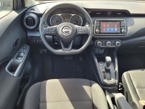 New 2025 Nissan Kicks Play S image 5