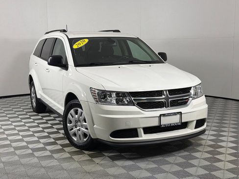 Used 2020 Dodge Journey SE FWD image 2
