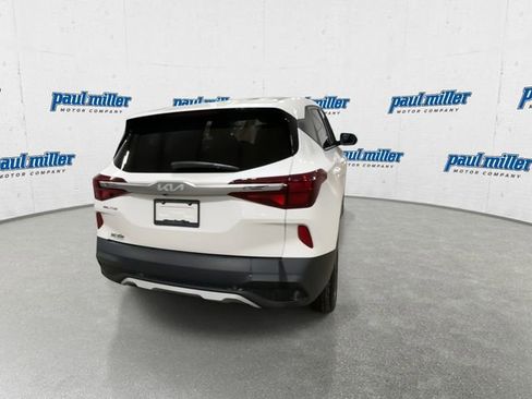 Used 2022 Kia Seltos LX image 10