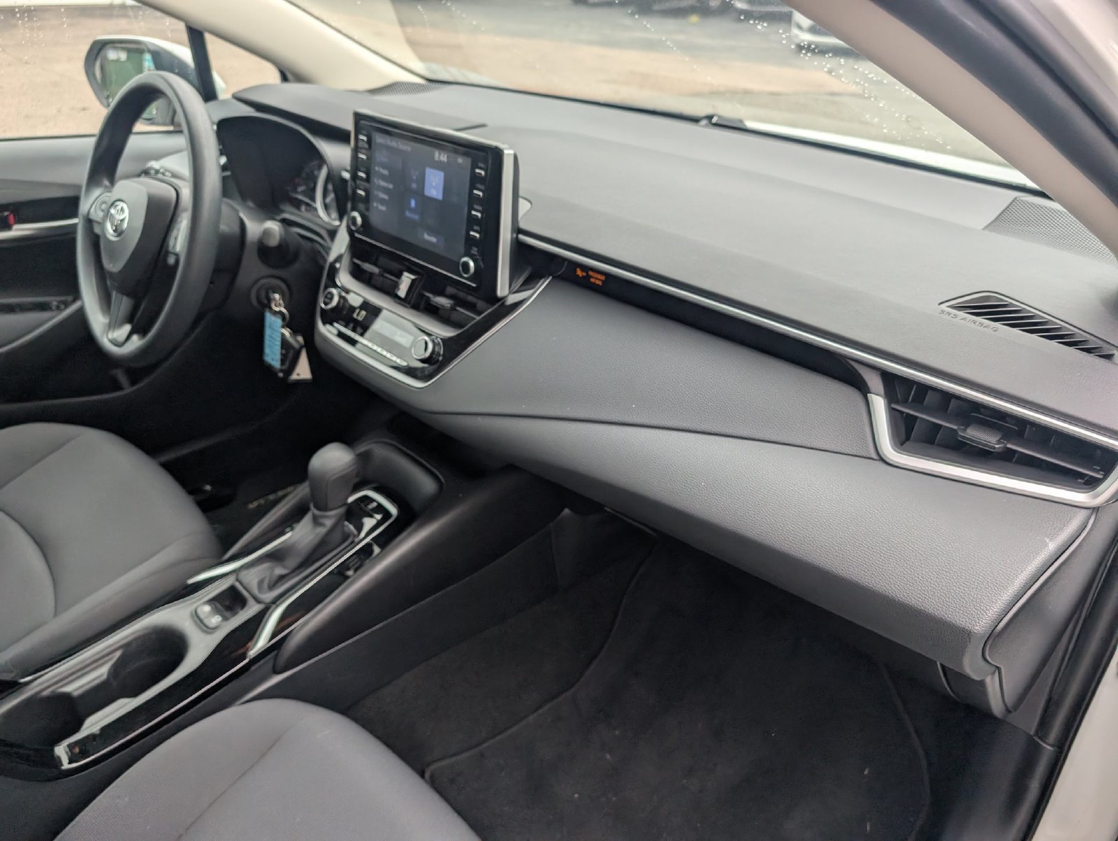 Used 2020 Toyota Corolla LE FWD image 27