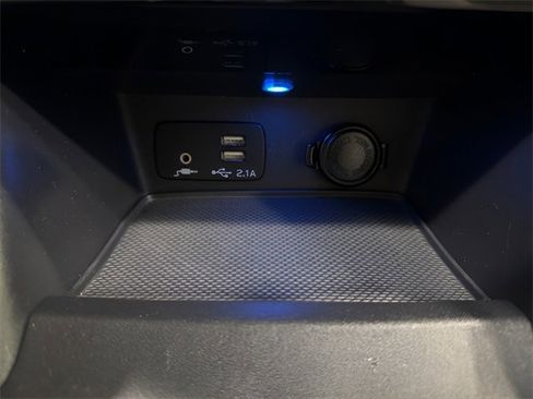 Certified 2023 Subaru Forester Limited image 24