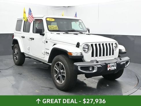 Used 2023 Jeep Wrangler Unlimited Sahara AWD/4WD image 7
