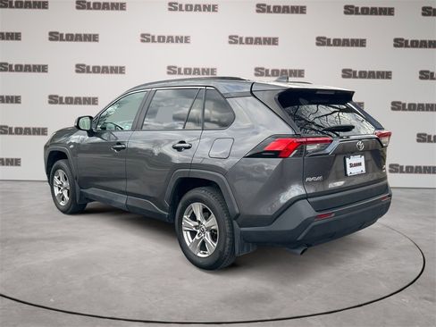 Used 2022 Toyota RAV4 XLE image 3