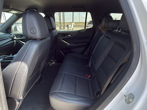 Used 2025 Chevrolet Equinox LT w/ Convenience Package II image 14