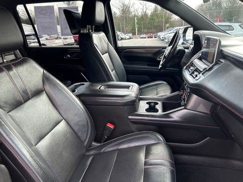 Used 2021 Chevrolet Suburban RST w/ Luxury Package image 14