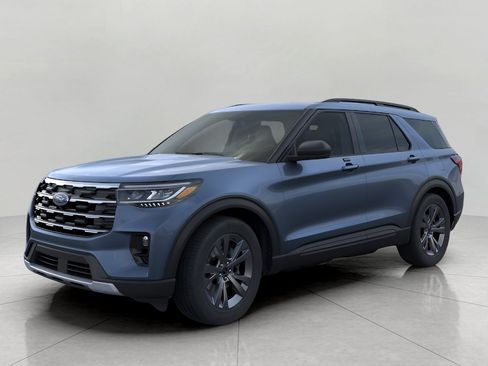 Used 2026 Ford Explorer Active w/ Active Comfort Package AWD/4WD image 1