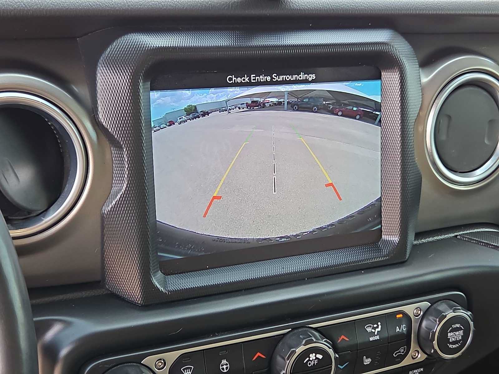 Used 2019 Jeep Wrangler Unlimited Rubicon AWD/4WD image 25