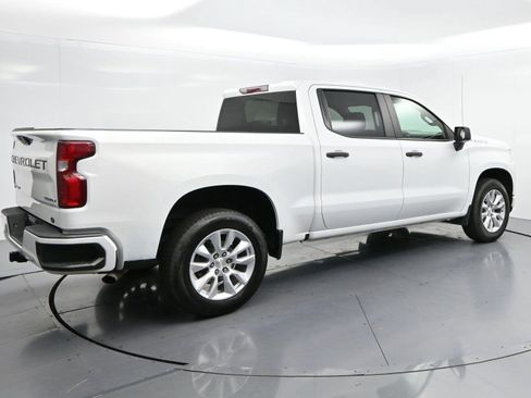 Used 2022 Chevrolet Silverado 1500 Custom w/ Safety Confidence Package RWD image 7